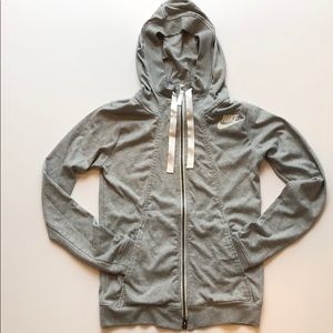 ❣️NWOT NIKE SZ XS HOODIE w/ZIPPER❣️